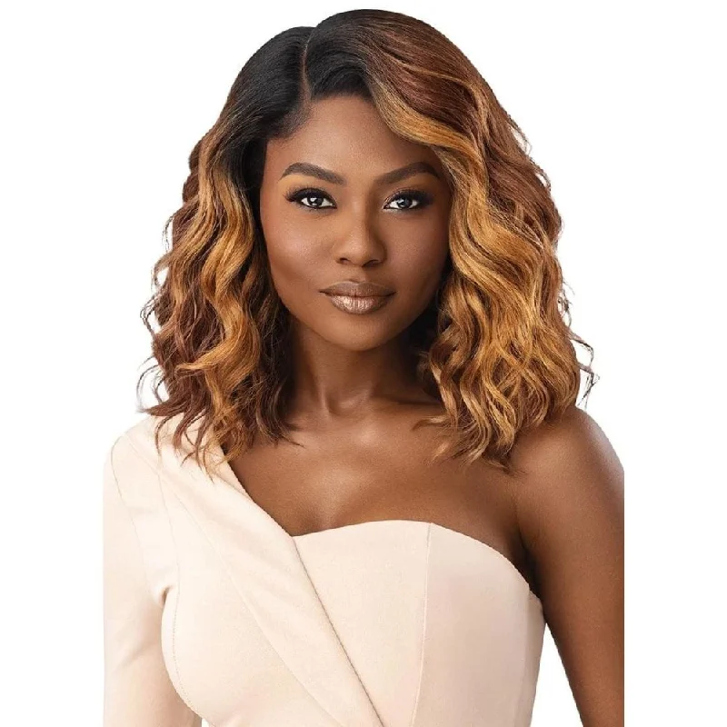 Colored wig with a silk - base cap for a comfortable and smooth feelOutre Melted Hairline Synthetic Lace Front Wig - Lexanne