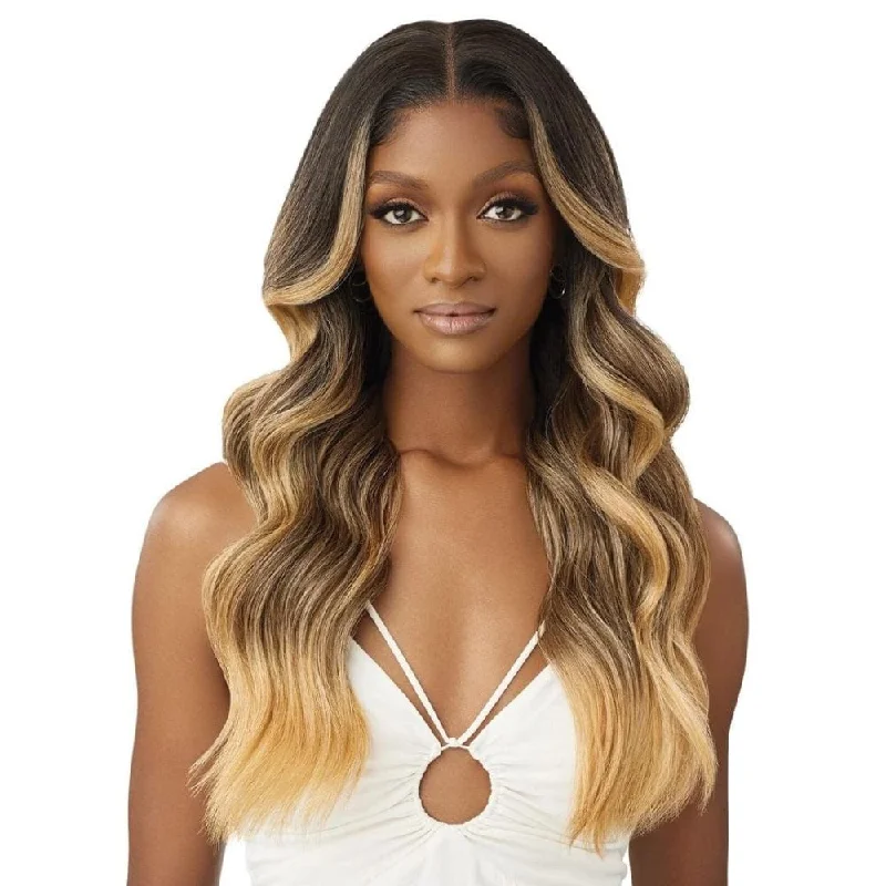 Colored wig with a silk - base cap for a comfortable and smooth feelOutre Perfect Hairline 13x6 Lace Frontal Wig - Moniece