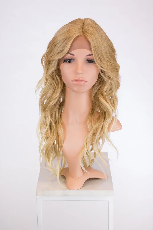 Lace wig with a straight texture for a sleek and minimalist lookOrion Strawberry Blonde - Natural