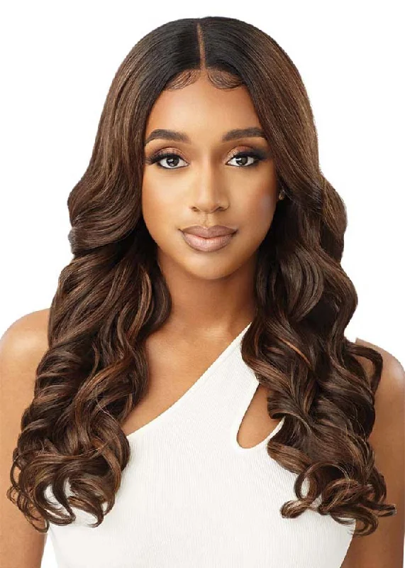 Lace wig with a curly texture for a bold and stylish choiceGeovanna