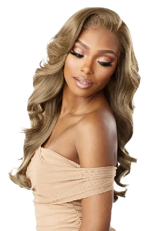 Lace wig with a silk - base cap for a comfortable and smooth feelGlenna