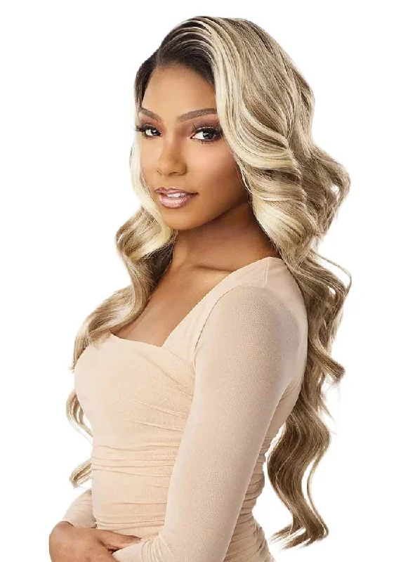 Lace wig in a chocolate - brown color for a rich and warm appearanceKeena