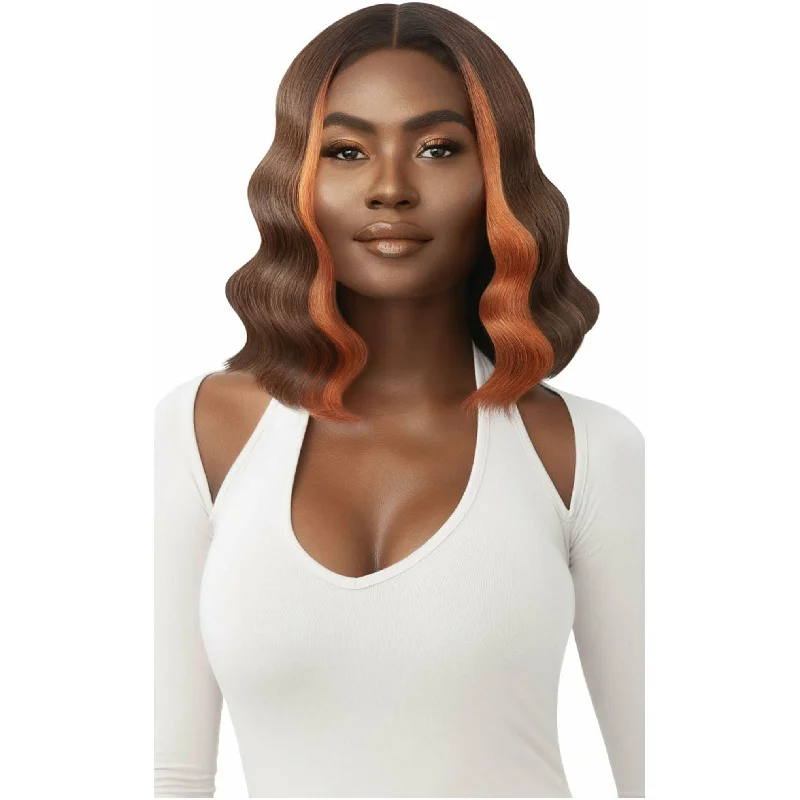 Lace wig with a 200 - density for a full and thick appearanceOutre Deluxe Synthetic Lace Front Wig - Silvana